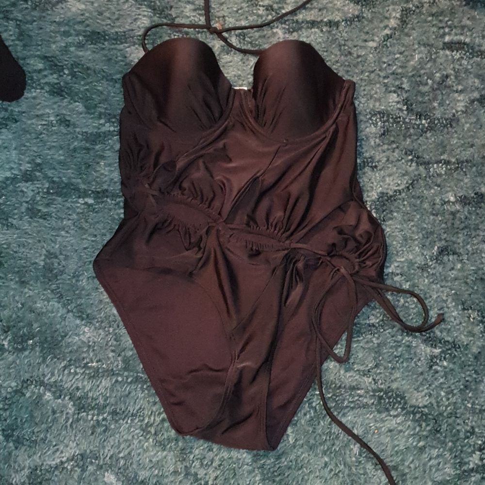 Wolf & Whistle Cut Out One Piece Swim Suit sz 10